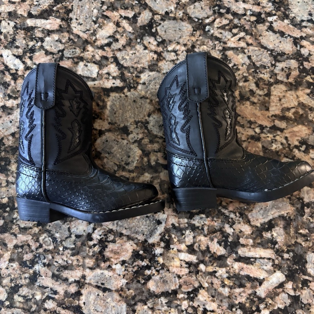 Route 66 Kids Black Faux Snakeskin Western Cowboy Boots Size 5 Toddler